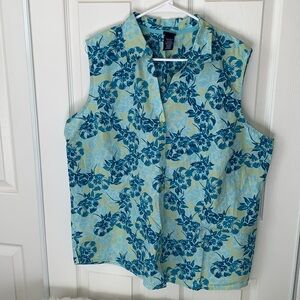Woman’s top sleeveless V neck, bottoms down, size XL